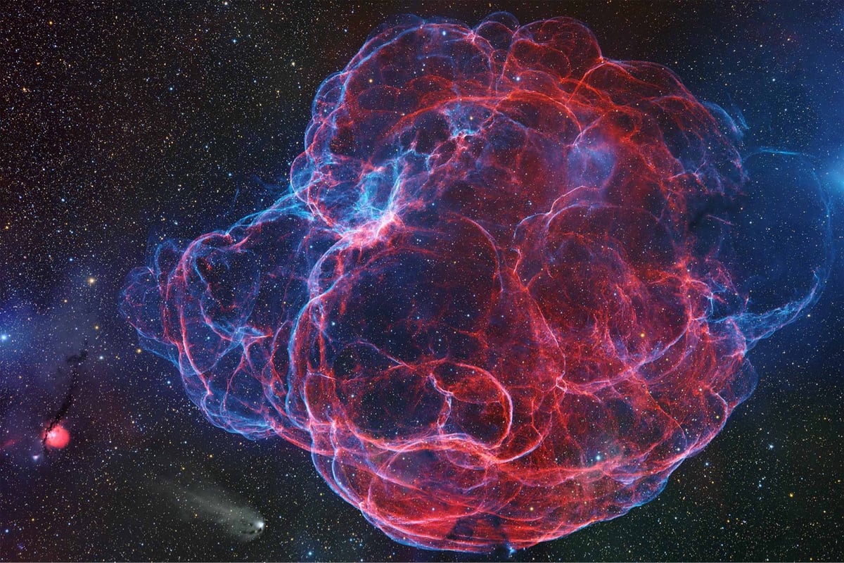 Electric Threads of the Lightning Spaghetti Nebula