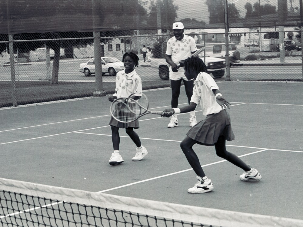Venus & Serena Williams as kids playing tennis